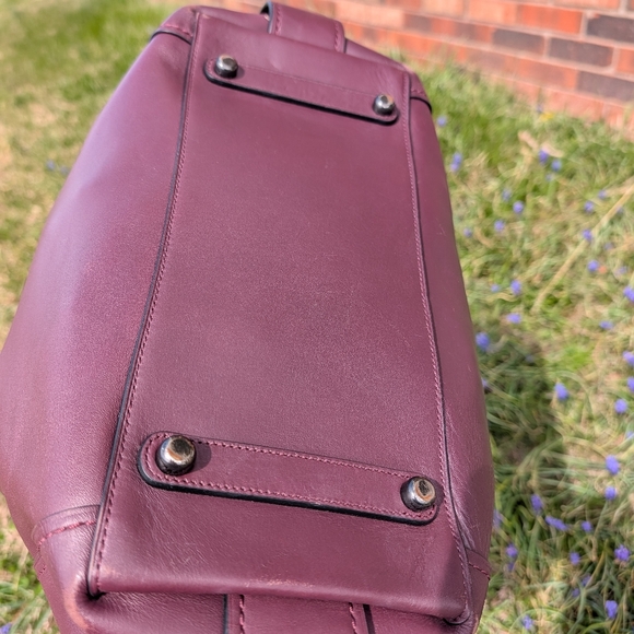 🥰EUC Coach Edie 42 #57124 3 Compartment Oversized Shoulder Satchel Hobo Bag - Picture 6 of 16